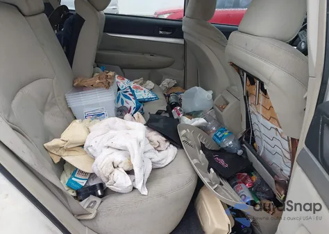 2010 Subaru Outback 2.5I z USA, uszkodzony, nr VIN 4S4BRCAC3A3362456